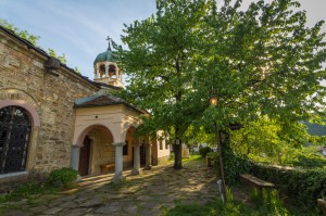 Храм "Успение Богородично"